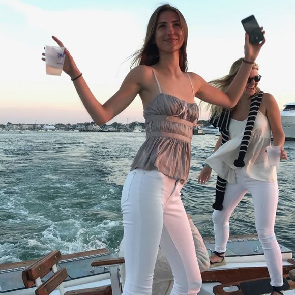 Meet your Posher, Olivia - Picture 1 of 1